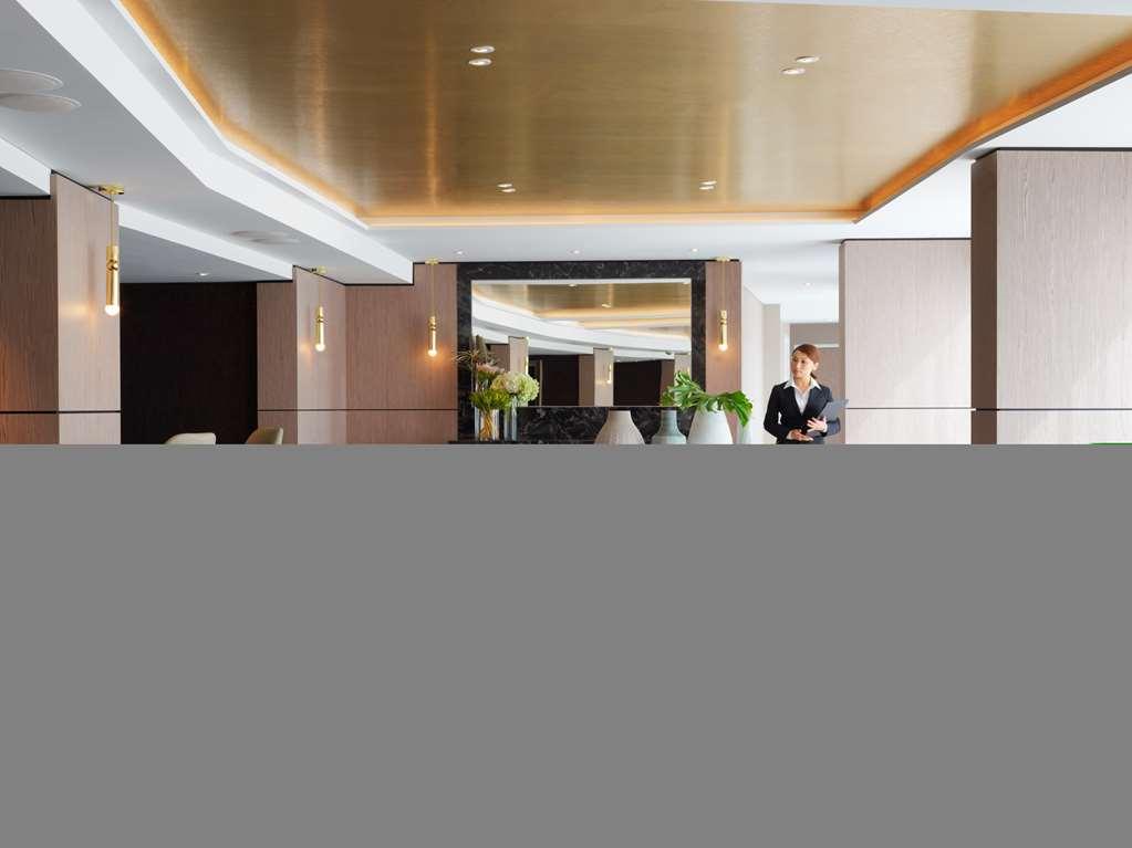 悉尼星辰大酒店和公寓 餐厅 照片 The lobby of the hotel