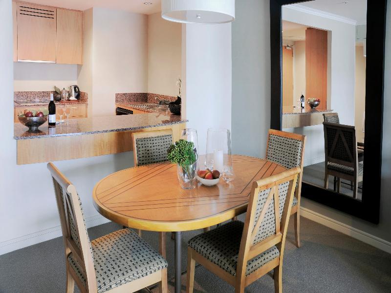 悉尼星辰大酒店和公寓 外观 照片 A dining room