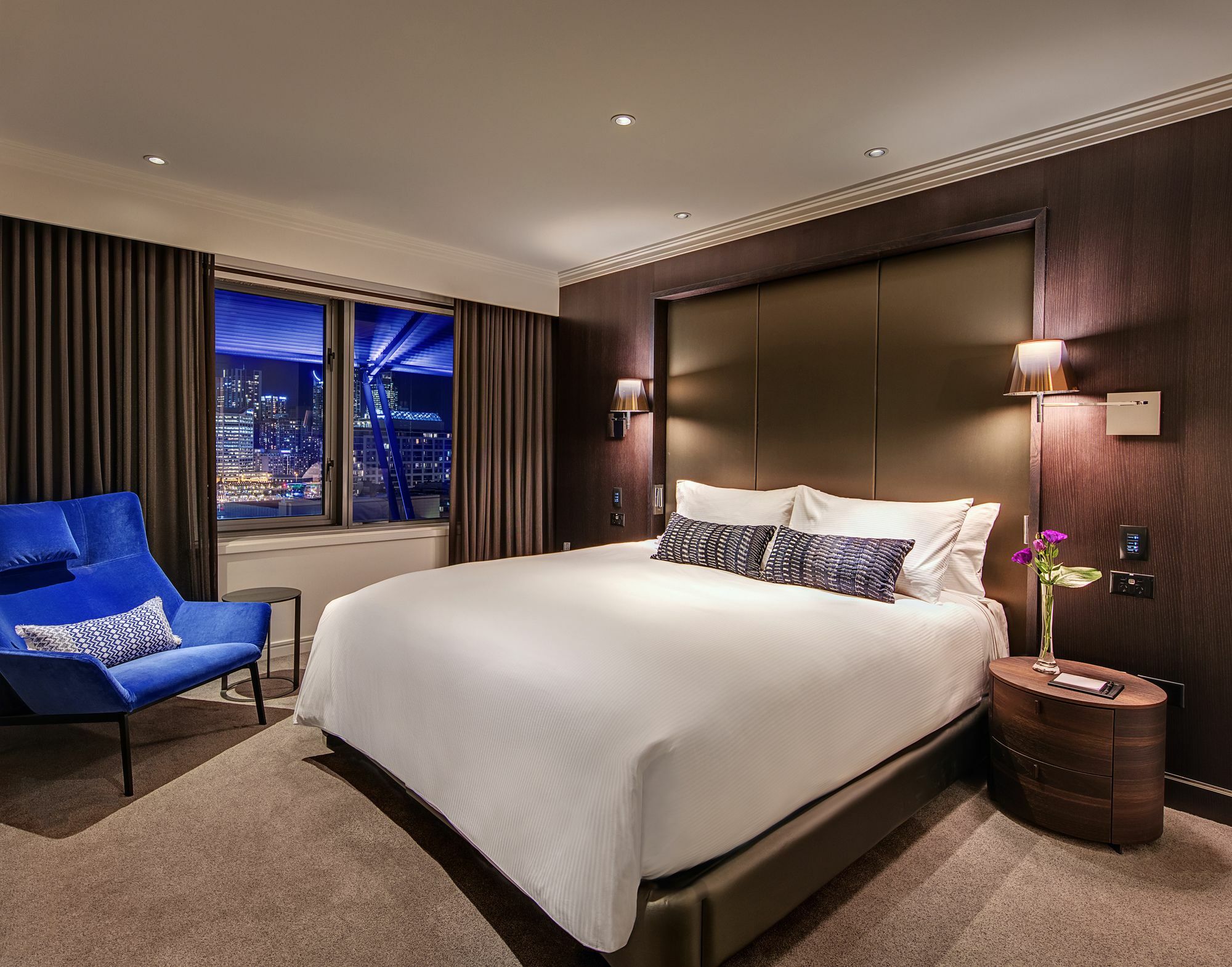 悉尼星辰大酒店和公寓 外观 照片 A bedroom at the hotel